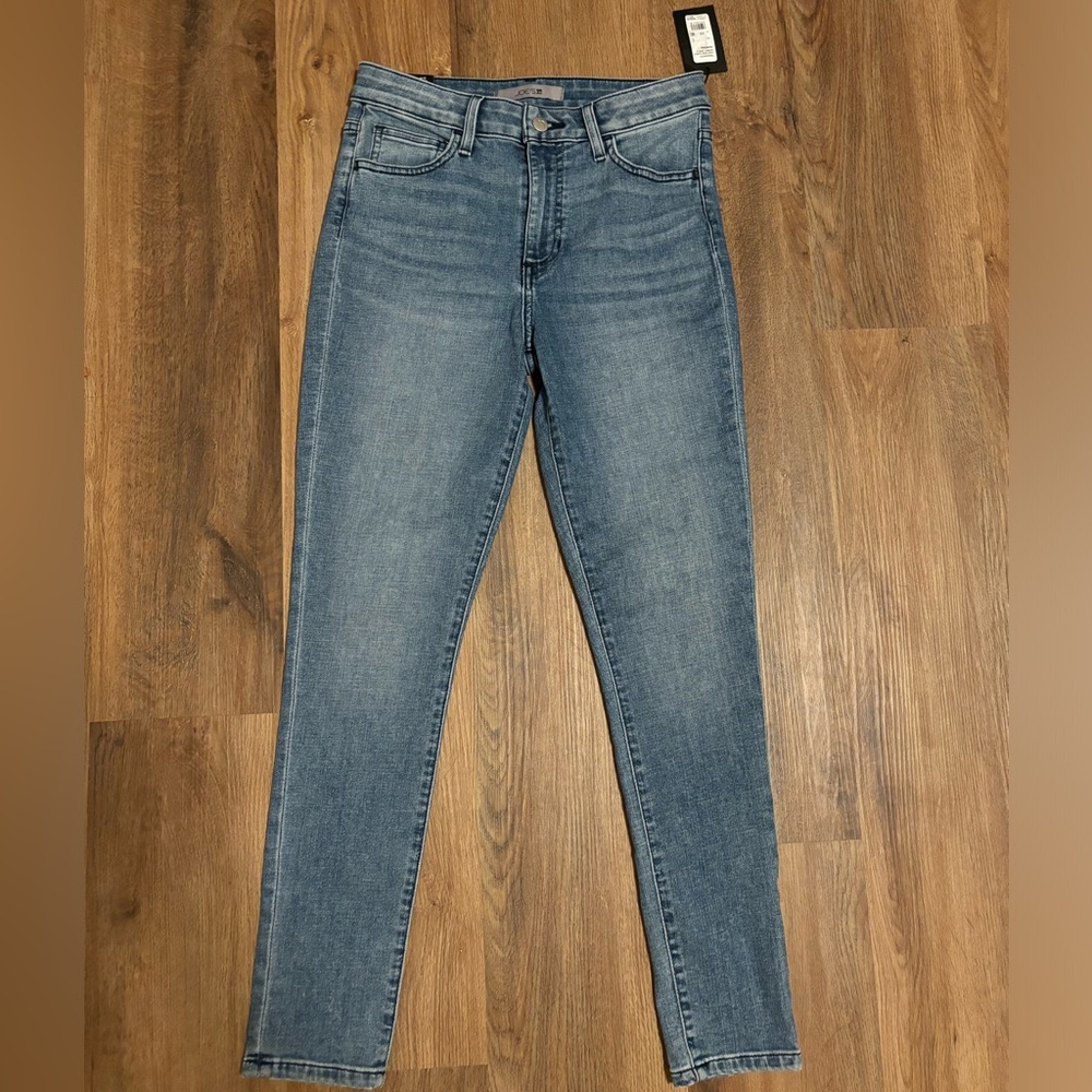 NWT Joe’s Jeans high rise curvy skinny ankle jean Neressa size 27